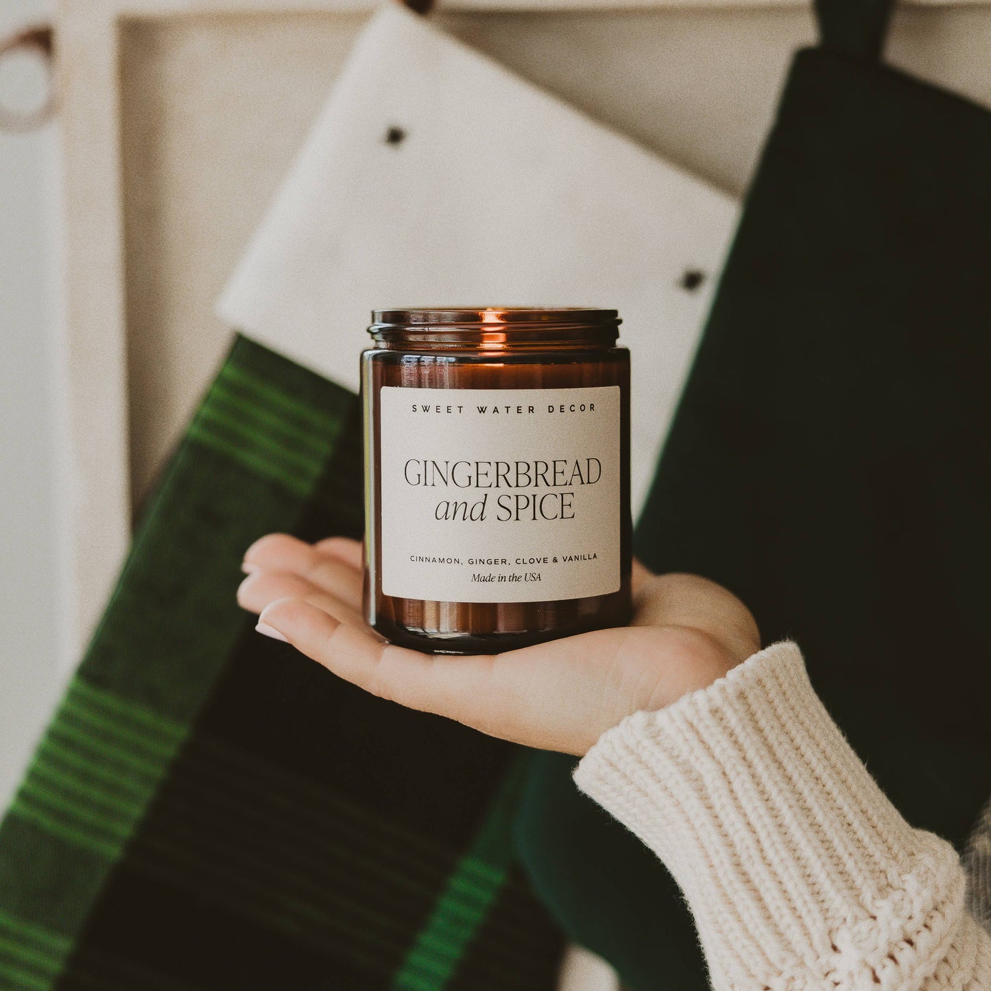*NEW* Gingerbread and Spice 9 oz Soy Candle- Christmas Decor