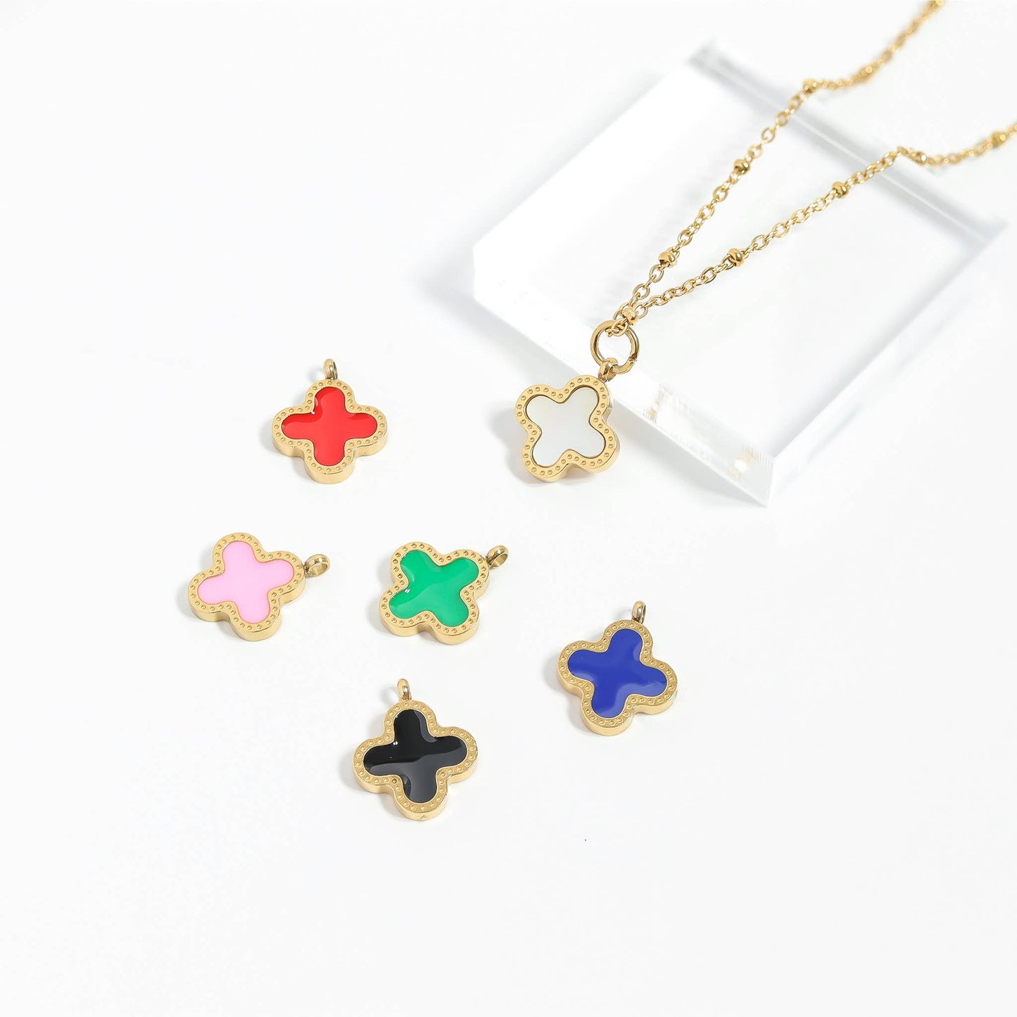 Mary Necklace