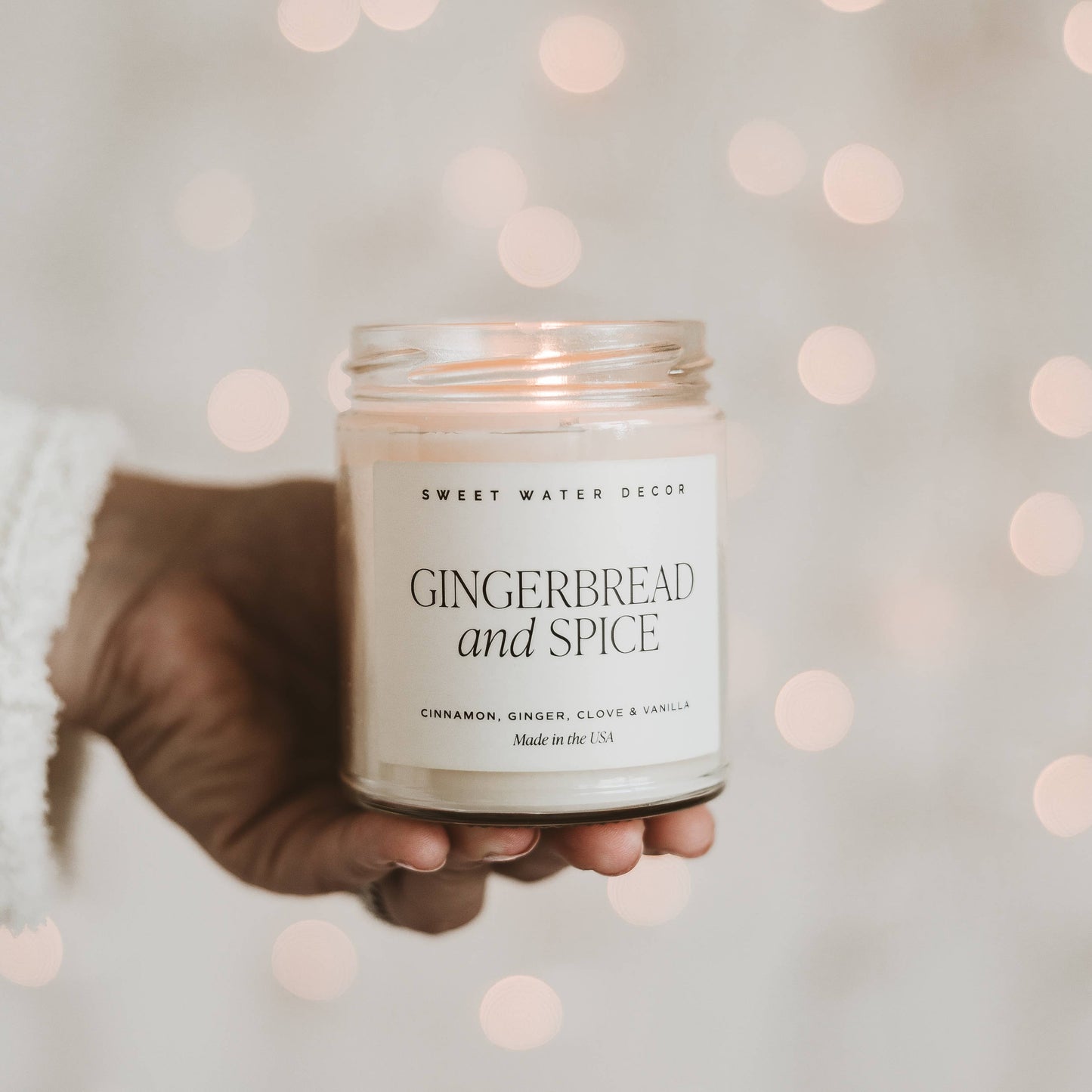 *NEW* Gingerbread and Spice 9 oz Soy Candle- Christmas Decor