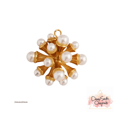 Pearl Cluster Charm