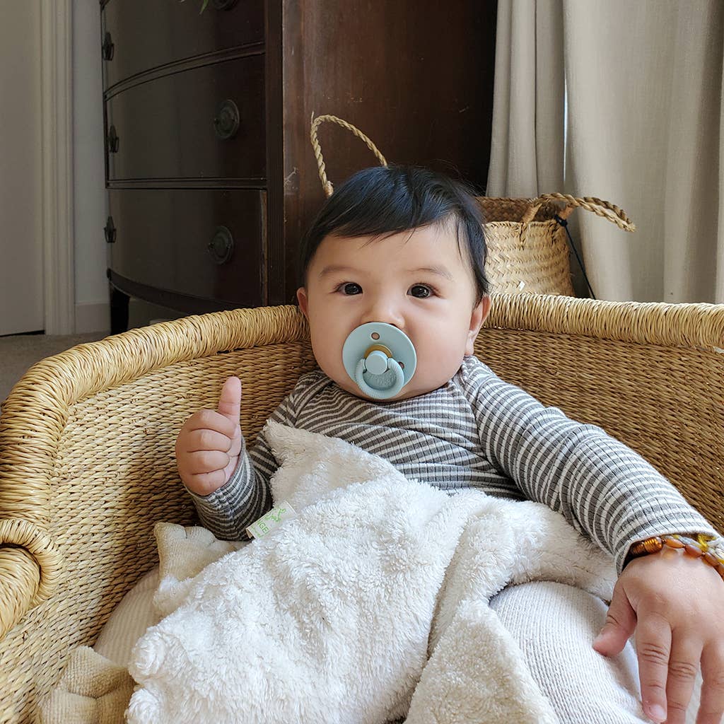 Itzy Soother™ Natural Rubber Paci Set