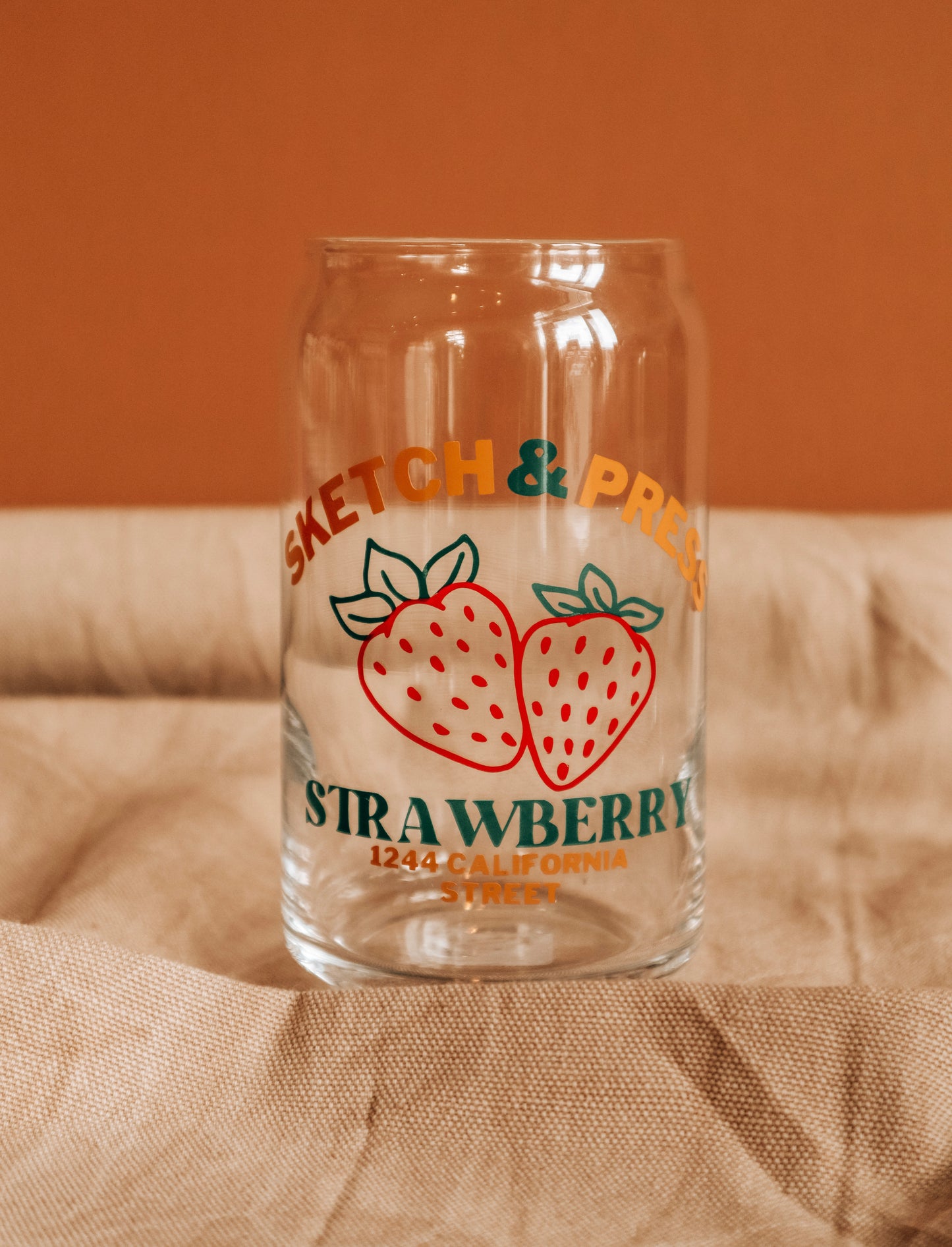 Sketch Strawberry Glass Can